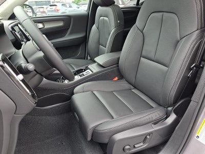 2026 Volvo XC40 B5 AWD Plus