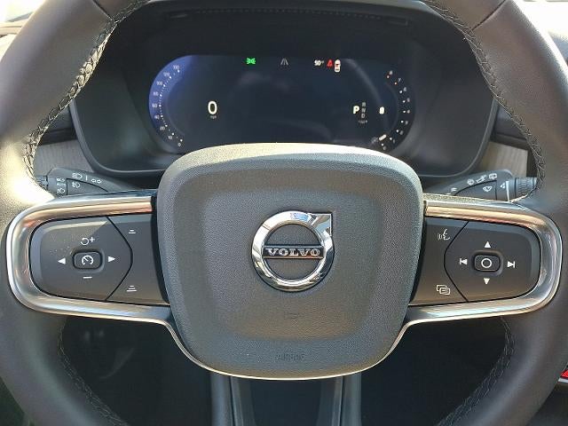 2026 Volvo XC40 B5 AWD Plus