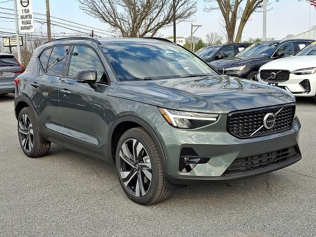 2026 Volvo XC40 B5 AWD Plus