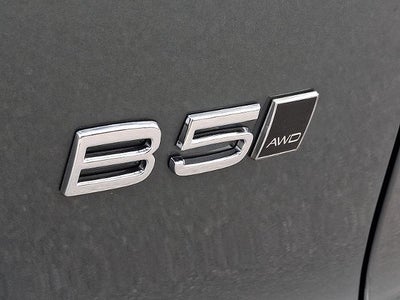 2026 Volvo XC40 B5 AWD Plus