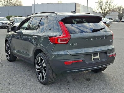 2026 Volvo XC40 B5 AWD Plus