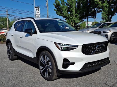 2026 Volvo XC40 B5 AWD Plus