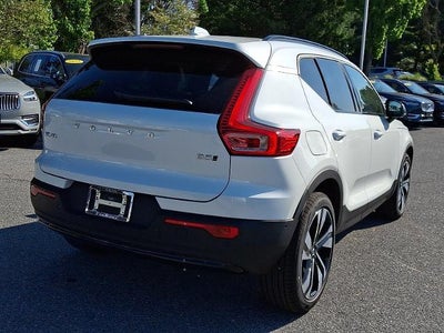 2026 Volvo XC40 B5 AWD Plus