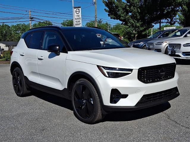 2026 Volvo XC40 B5 AWD Ultra Black Edition