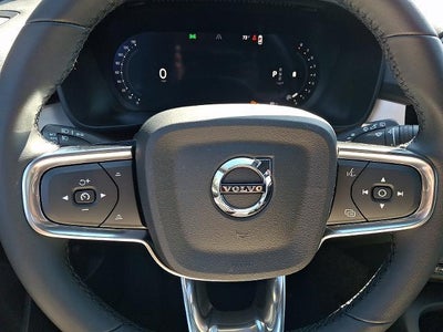 2026 Volvo XC40 B5 AWD Ultra Black Edition