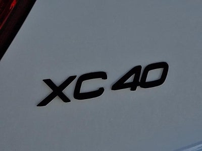 2026 Volvo XC40 B5 AWD Ultra Black Edition