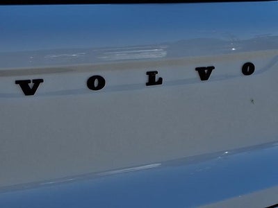 2026 Volvo XC40 B5 AWD Ultra Black Edition