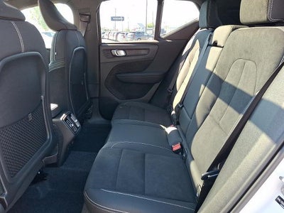 2026 Volvo XC40 B5 AWD Ultra Black Edition
