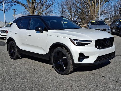 2026 Volvo XC40 B5 AWD Ultra Black Edition