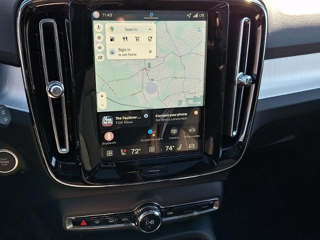 2026 Volvo XC40 B5 AWD Ultra Black Edition