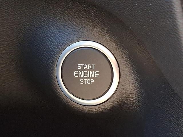 2026 Volvo XC40 B5 AWD Ultra Black Edition