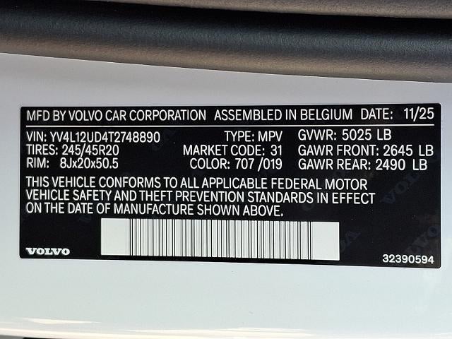 2026 Volvo XC40 B5 AWD Ultra Black Edition