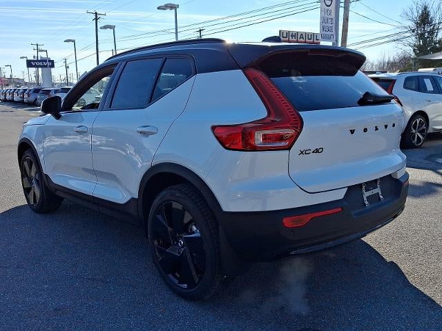 2026 Volvo XC40 B5 AWD Ultra Black Edition