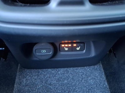 2026 Volvo XC40 B5 AWD Ultra Black Edition