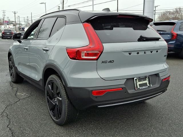 2026 Volvo XC40 B5 AWD Ultra Black Edition