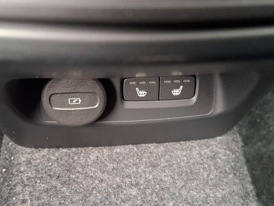 2026 Volvo XC40 B5 AWD Ultra Black Edition