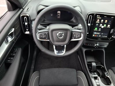 2026 Volvo XC40 B5 AWD Ultra Black Edition