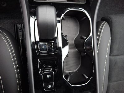 2026 Volvo XC40 B5 AWD Ultra Black Edition