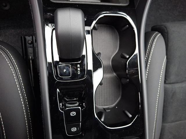 2026 Volvo XC40 B5 AWD Ultra Black Edition