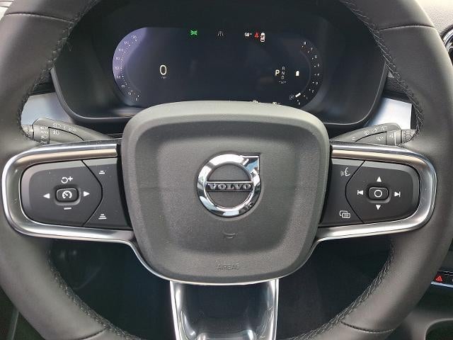 2026 Volvo XC40 B5 AWD Ultra Black Edition