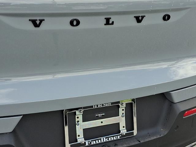 2026 Volvo XC40 B5 AWD Ultra Black Edition