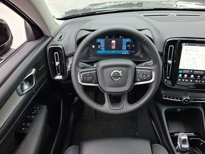 2024 Volvo XC40 B5 AWD Plus Bright Theme