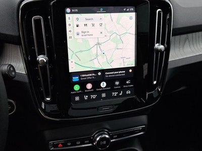 2024 Volvo XC40 B5 AWD Plus Bright Theme