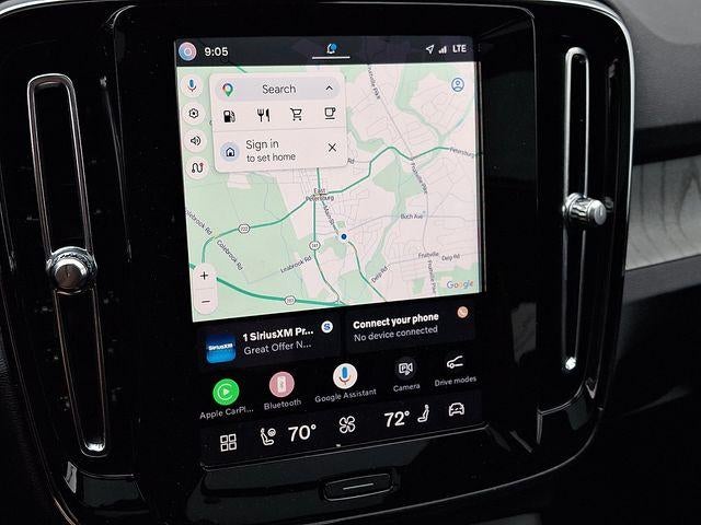 2024 Volvo XC40 B5 AWD Plus Bright Theme