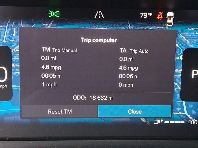2024 Volvo XC40 B5 AWD Plus Bright Theme