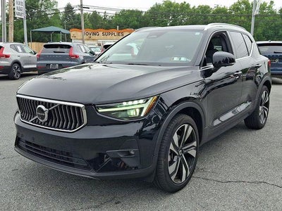 2024 Volvo XC40 B5 AWD Plus Bright Theme