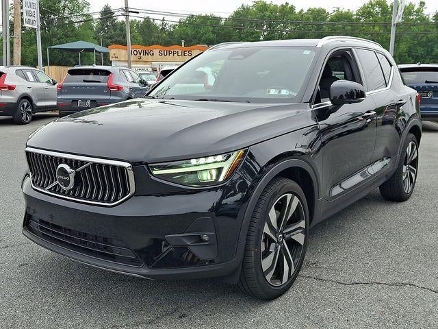 2024 Volvo XC40 B5 AWD Plus Bright Theme