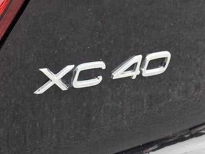 2024 Volvo XC40 B5 AWD Plus Bright Theme