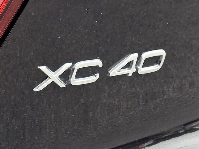 2024 Volvo XC40 B5 AWD Plus Bright Theme