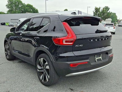 2024 Volvo XC40 B5 AWD Plus Bright Theme