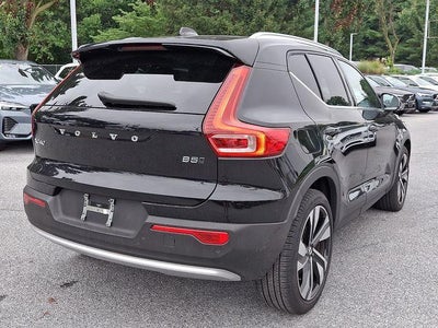 2024 Volvo XC40 B5 AWD Plus Bright Theme