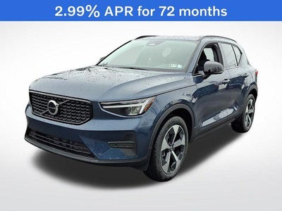 2026 Volvo XC40 B5 AWD Core