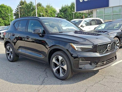 2026 Volvo XC40 B5 AWD Core