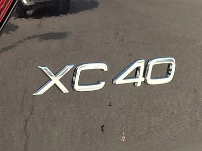 2026 Volvo XC40 B5 AWD Core