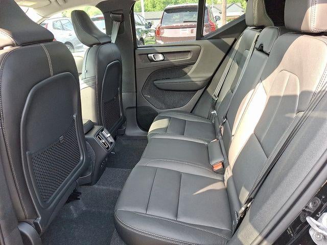 2026 Volvo XC40 B5 AWD Core
