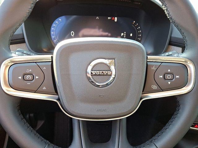 2026 Volvo XC40 B5 AWD Core