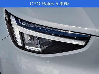 2024 Volvo XC40 B5 AWD Plus Dark Theme