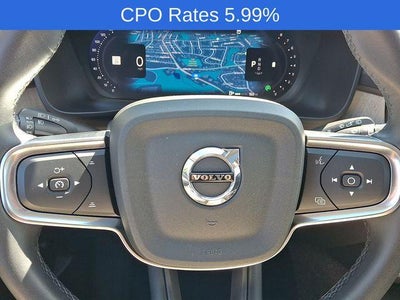 2024 Volvo XC40 B5 AWD Plus Dark Theme