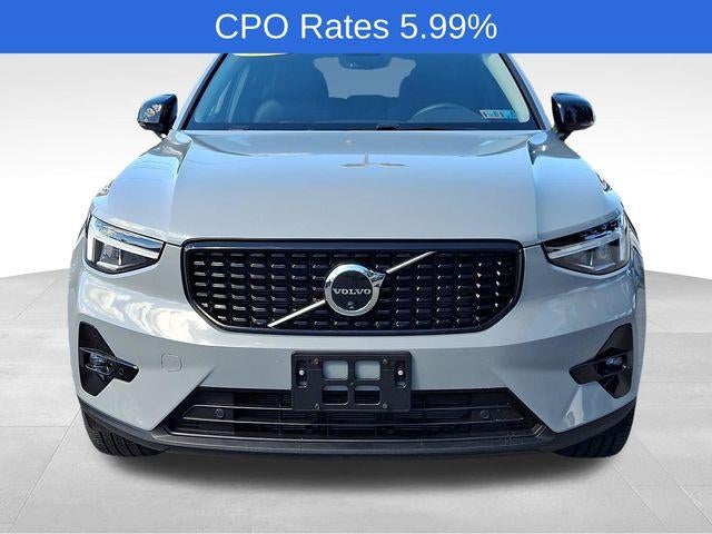 2024 Volvo XC40 B5 AWD Plus Dark Theme