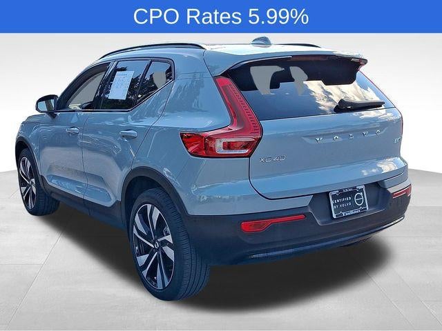 2024 Volvo XC40 B5 AWD Plus Dark Theme