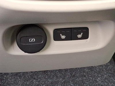 2026 Volvo XC40 B5 AWD Ultra