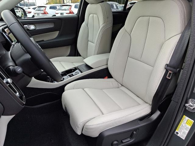 2026 Volvo XC40 B5 AWD Ultra