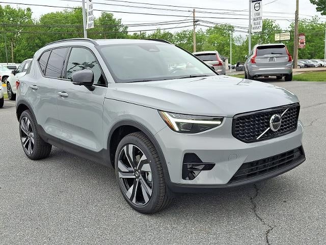 2026 Volvo XC40 B5 AWD Ultra