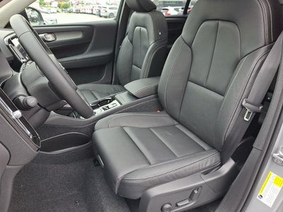 2026 Volvo XC40 B5 AWD Ultra