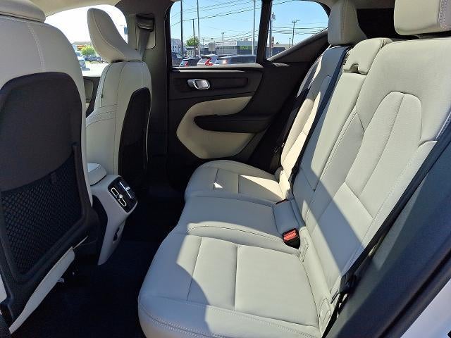 2026 Volvo XC40 B5 AWD Ultra