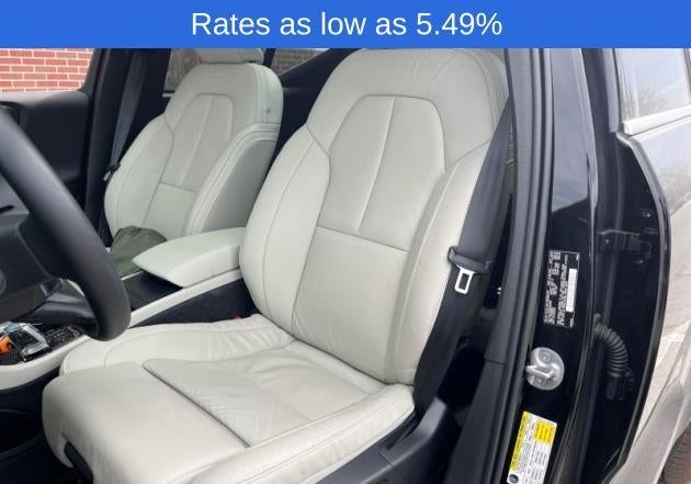 2023 Volvo XC40 B5 AWD Plus Bright Theme